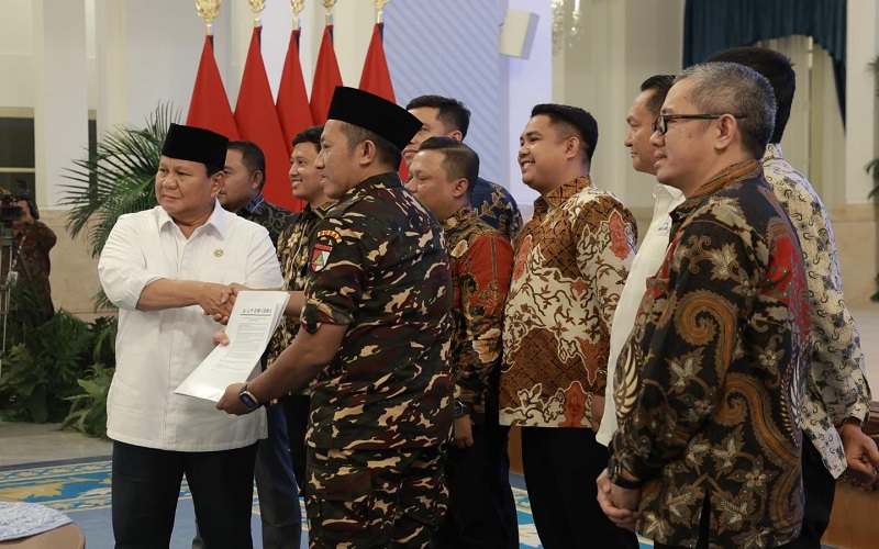 Bambang Patijaya Menyampaikan Kritik dan Saran adalah Vitamin Mental untuk Memperbaiki Diri dan Kinerja Secara Keseluruhan.